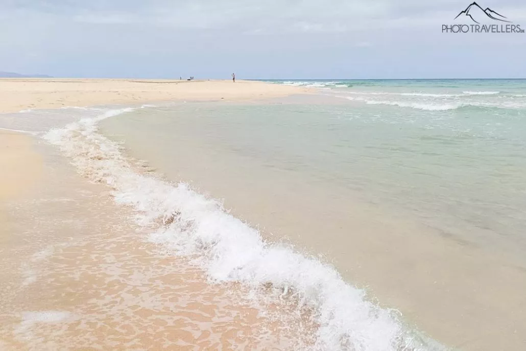 Sandbank am Strand von Cofete auf Fuerteventura - einer der schönsten Strände
