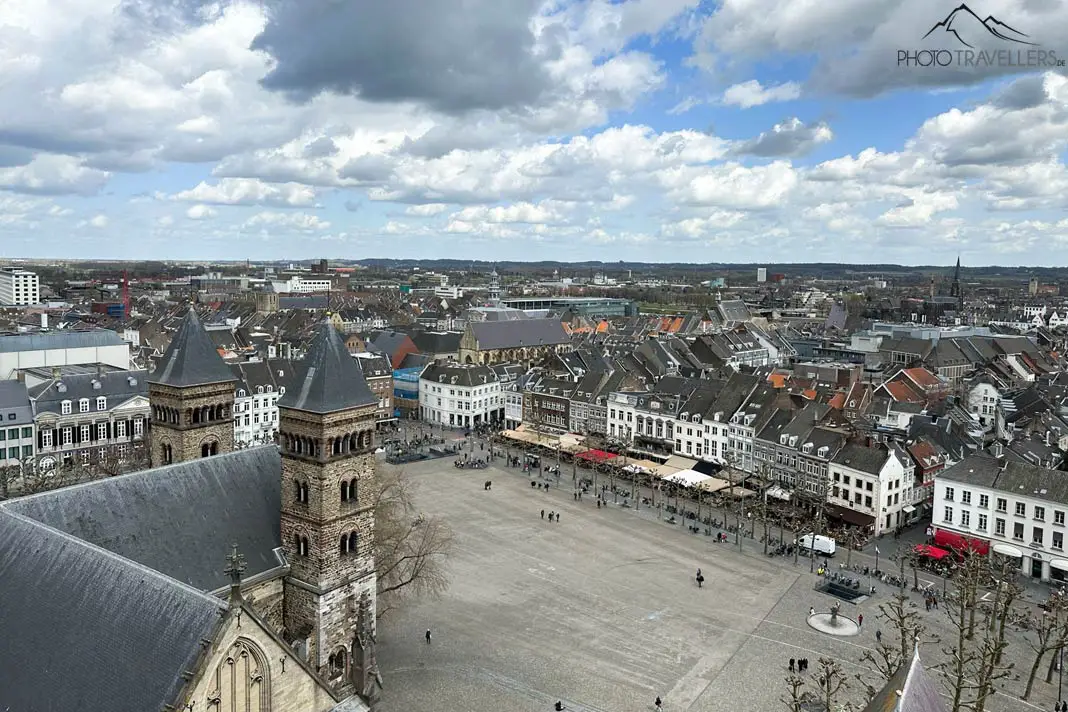 Der Blick auf den Vrijthof vom Turm der Sint Janskerk
