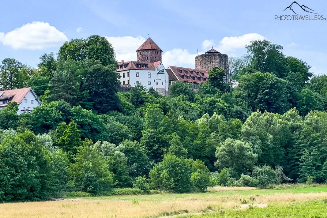 Der Blick auf Burg Rieneck