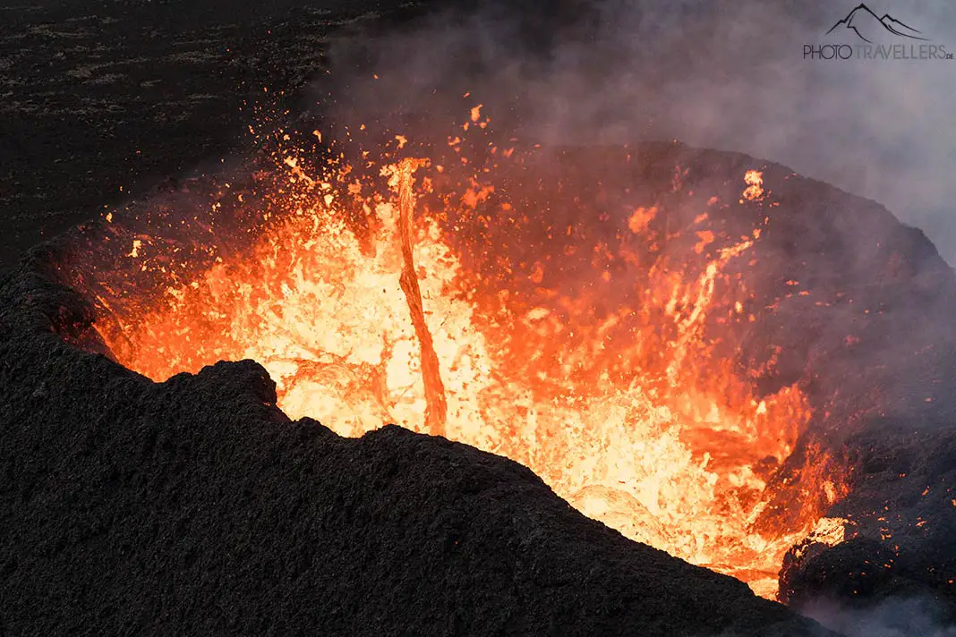 Großaufnahme der Magma im Krater
