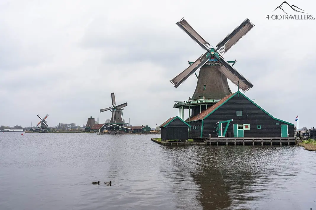 Die Mühlen von Zaanse Schans in den Niederlanden