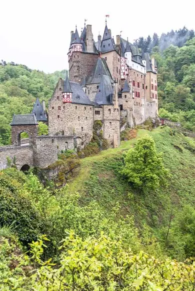 Burgen und Schlösser in Europa
