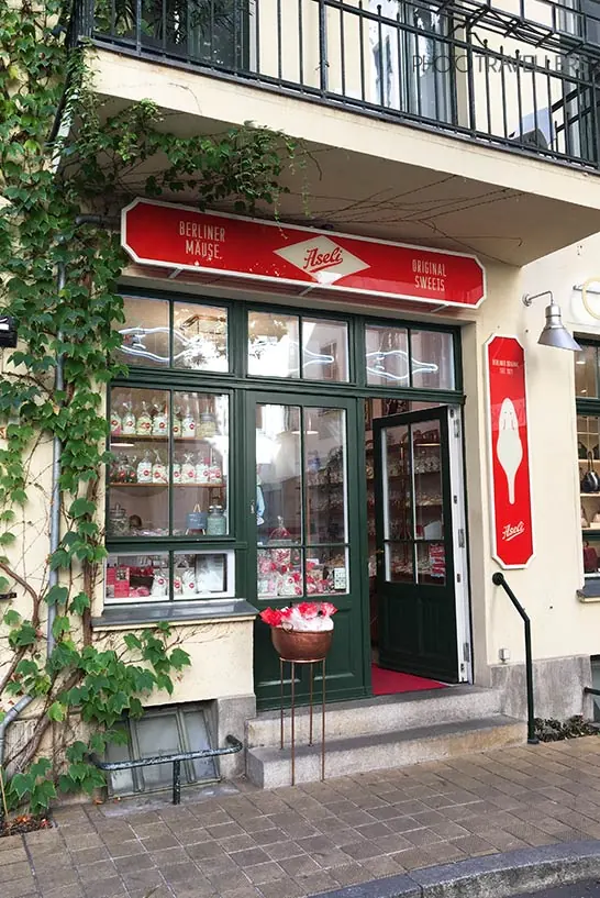 Der Shop Aseli mit den "Berliner Mäusen" in den Hackeschen Höfen