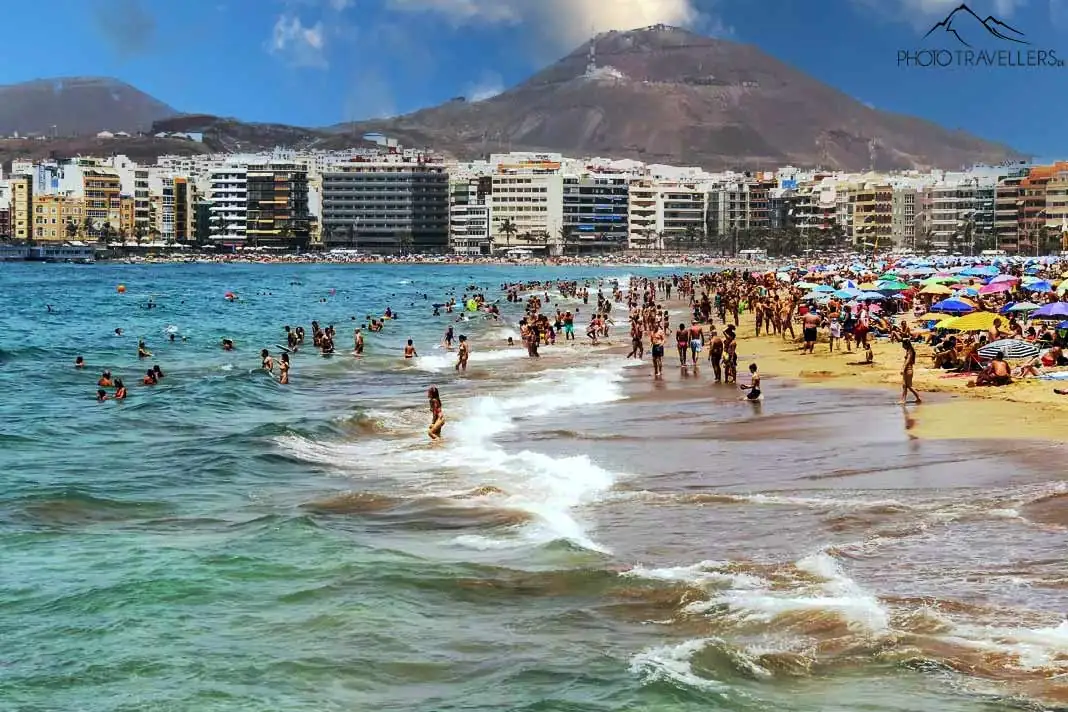 Blick auf Playa de las Canteras - ein beliebter Badeort auf Gran Canaria