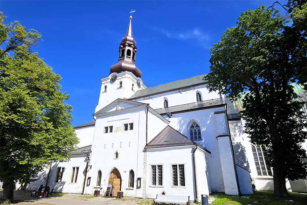 Der Tallinner Dom vereint Merkmale des Barock und der Gotik in sich