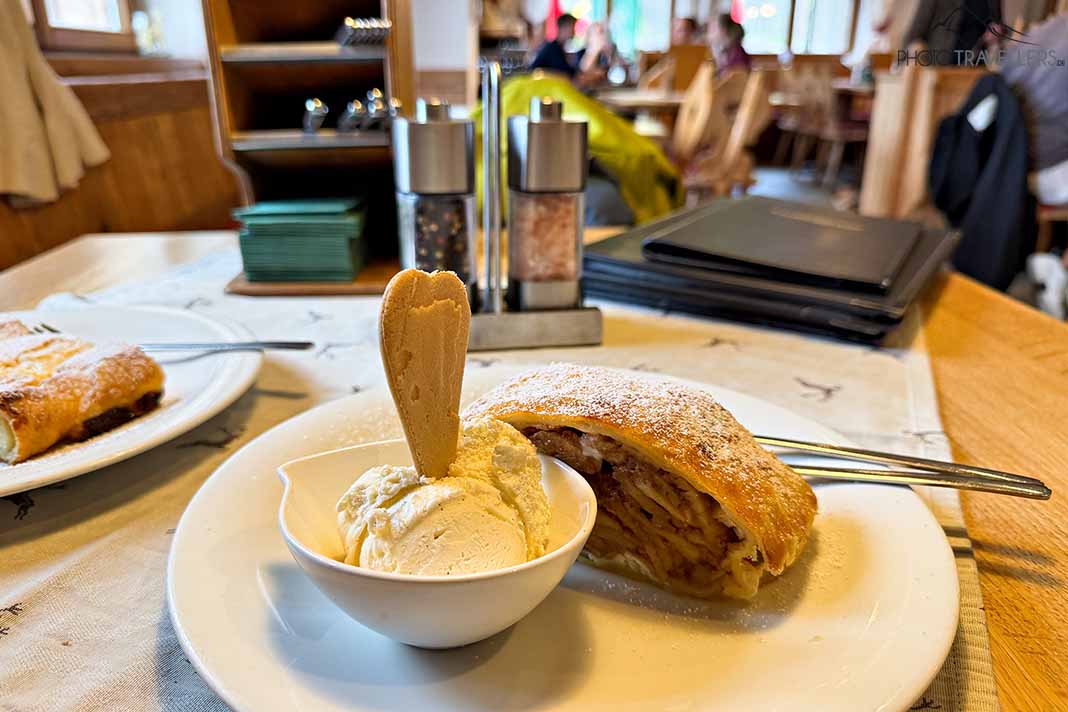 Apfelstrudel in der Aschinger Alm