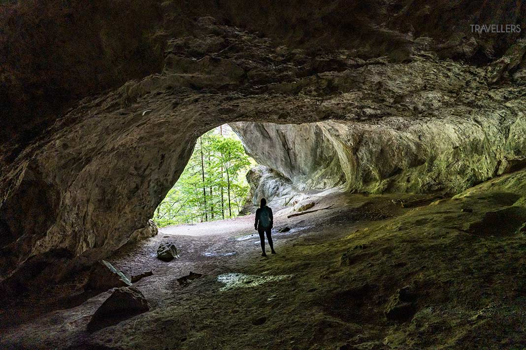 Reisebloggerin Biggi Bauer in der Tischofer Höhle