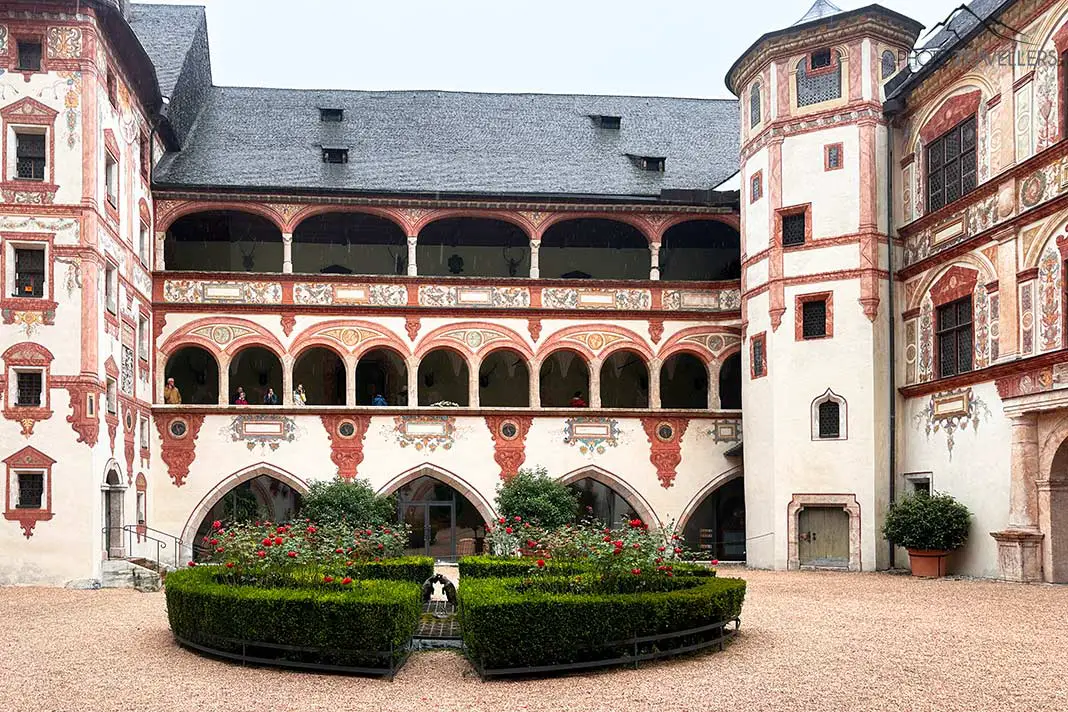 Der Innenhof von Schloss Tratzberg