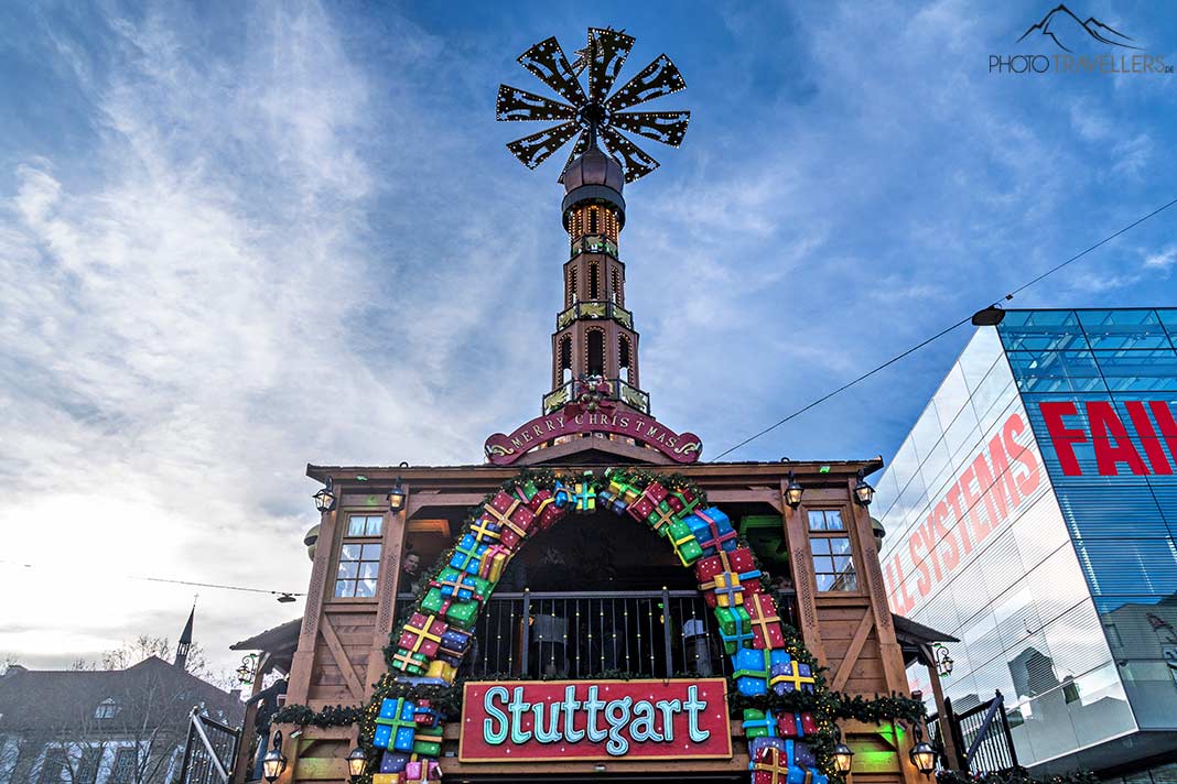 Die Pyramide auf dem Stuttgarter Weihnachtsmarkt