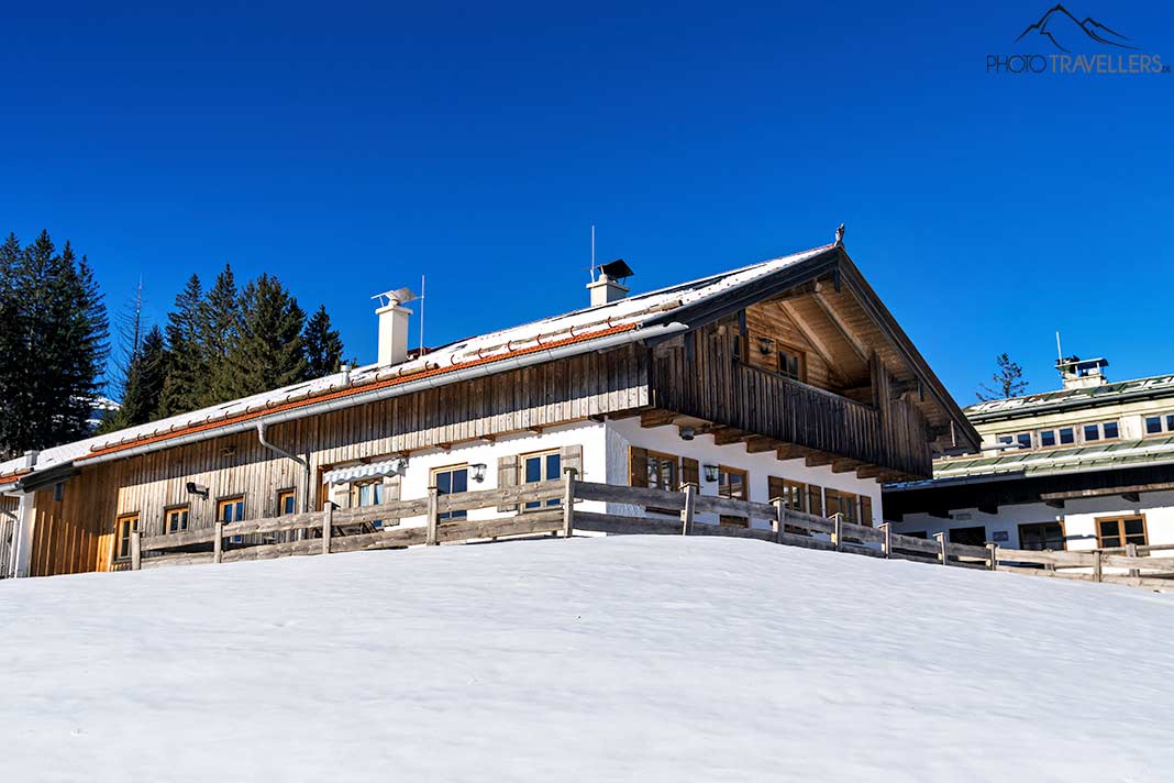 Die Schwarzenbergalm im Schnee