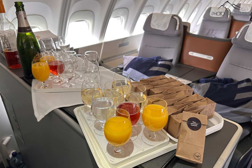Getränkeempfang in der Business-Class der Lufthansa