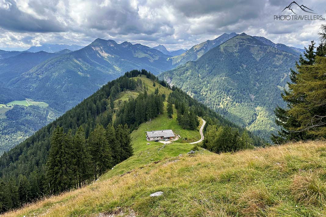 Der Blick von oben auf die Ascherjochalm
