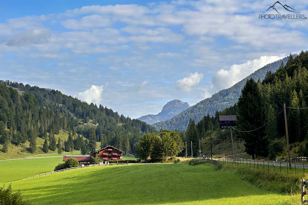 Der Blick vom Wanderparkplatz Mariandlalm auf den Wendelstein