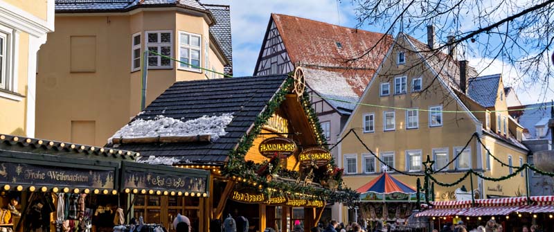 Der Weihnachtsmarkt in Nördlingen, einer der schönsten Weihnachtsmärkte in Bayern
