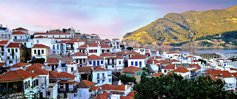 Skopelos Sehenswürdigkeiten: Pinien, Kapellen, Postkarten-Chora