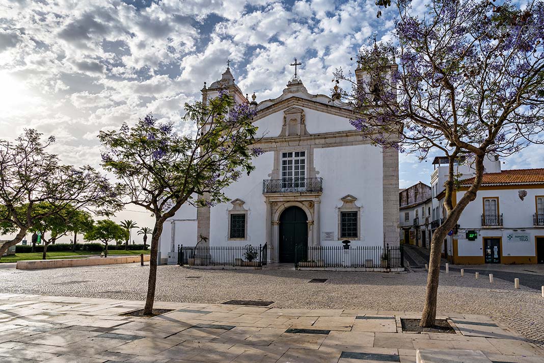 Die Kirche Igreja de Santa Maria de Lagos