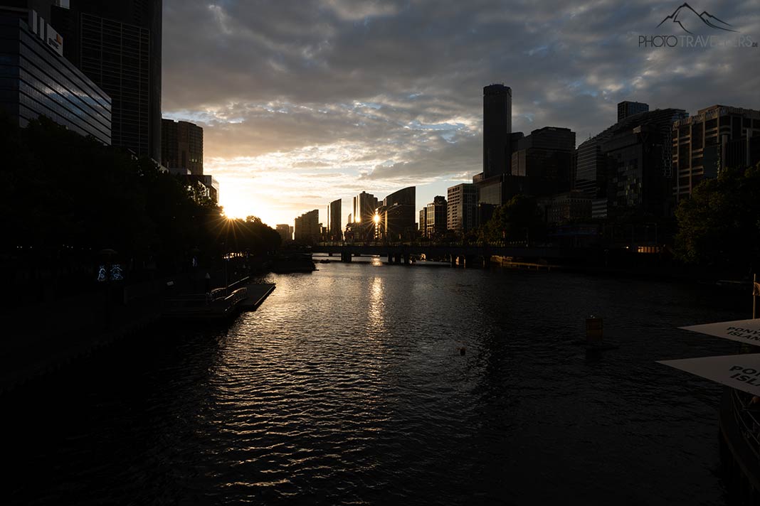 Stadtszene in Melbourne, unbearbeitete RAW-Datei