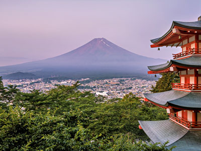 Die Chureito Pagode mit dem Fuji in Japan